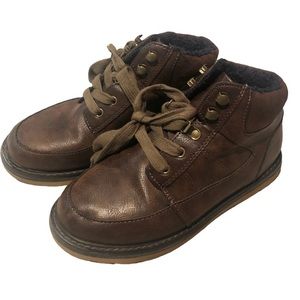 Boys brown boots